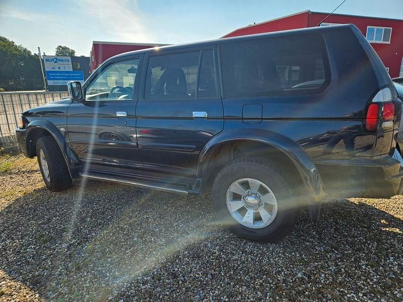Blau Gebraucht 2005 Mitsubishi Pajero Intense SUV | 6.480 € (Guter Preis) - Bild 1/4