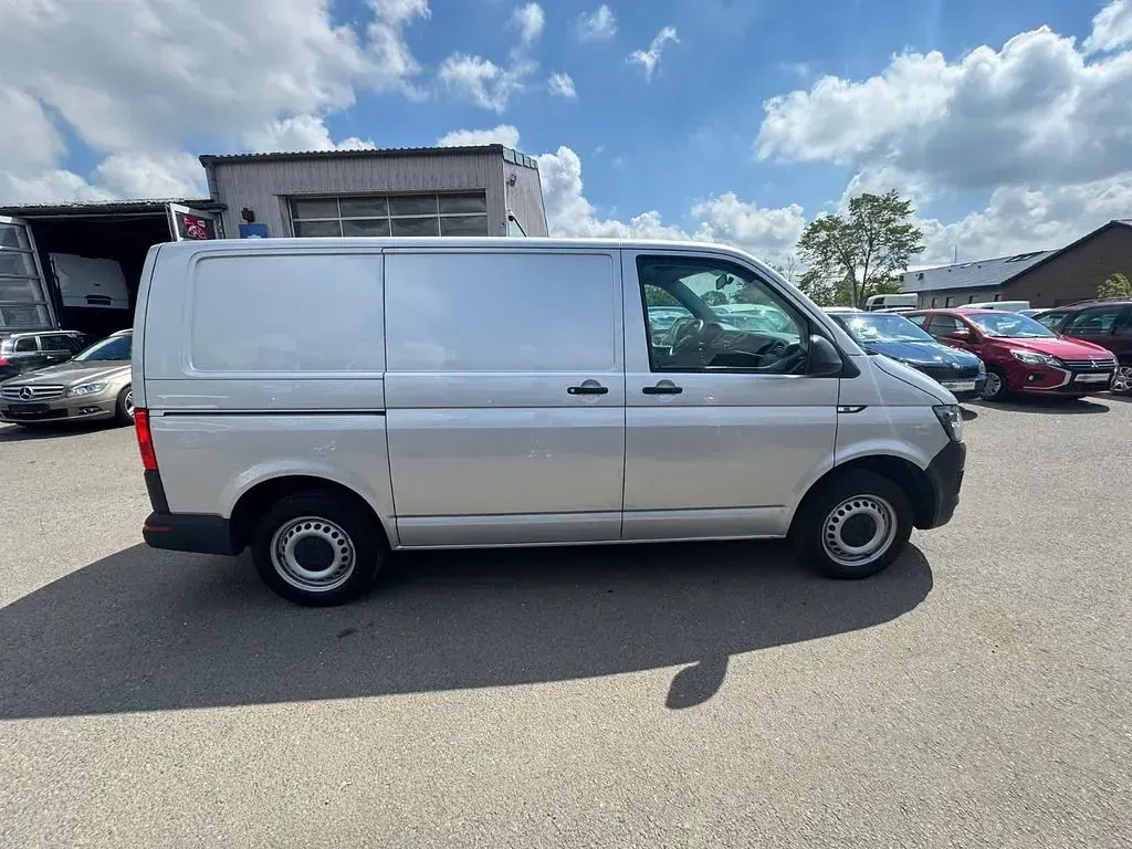 Używany VW Transporter 102 KM (75 kW) 2019 Srebrny Van