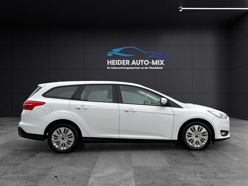 Gebraucht Ford Focus Business Edition 101 PS (74 kW) 2017 Weiß Kombi