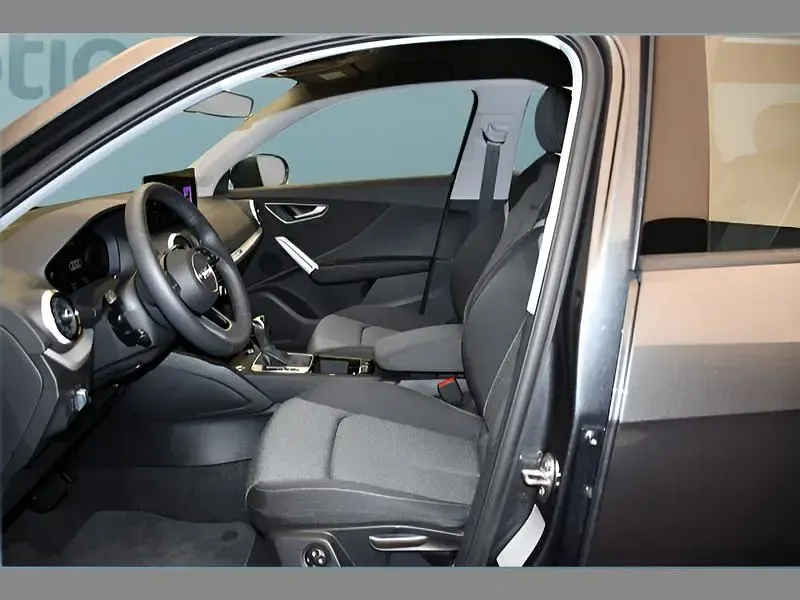 Gebraucht Audi Q2 150 PS (110 kW) 2025 Grau SUV