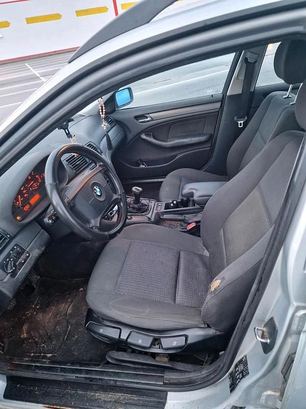 Gebraucht BMW 316 Basis 115 PS (84 kW) 2003 Silber Kombi