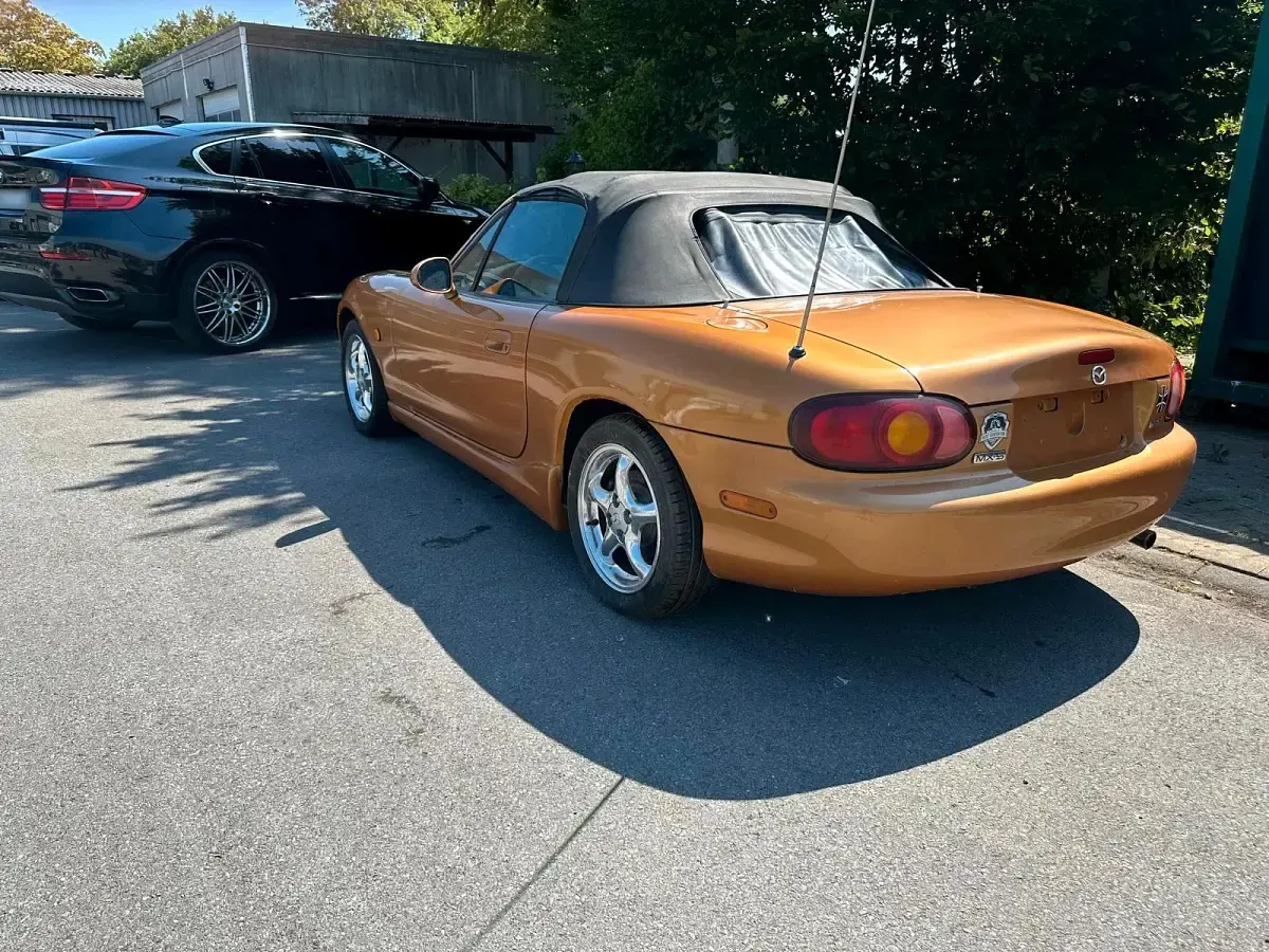 Gebraucht Mazda MX5 110 PS (80 kW) 1998 Gold Cabrio