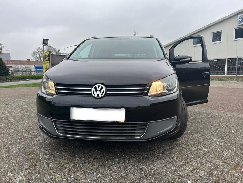 Schwarz Gebraucht 2010 VW Touran Van / Kleinbus | 5.300 € (Fairer Preis) - Bild 1/4