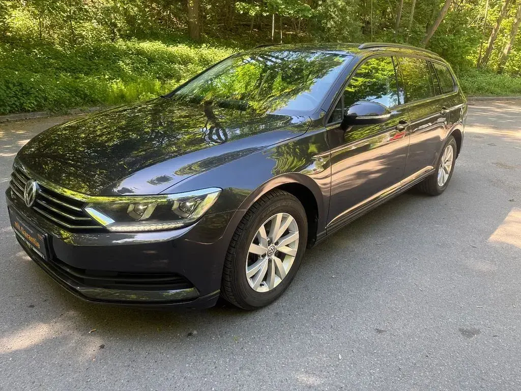 Gebraucht VW Passat Comfortline 150 PS (110 kW) 2019 Schwarz Kombi