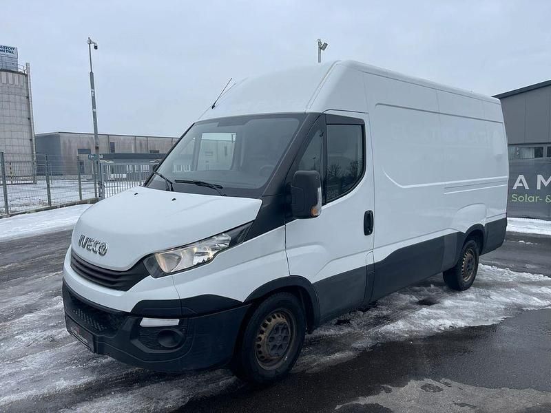 Gebraucht Iveco Daily 116 PS (85 kW) 2017 Weiß Van / Kleinbus