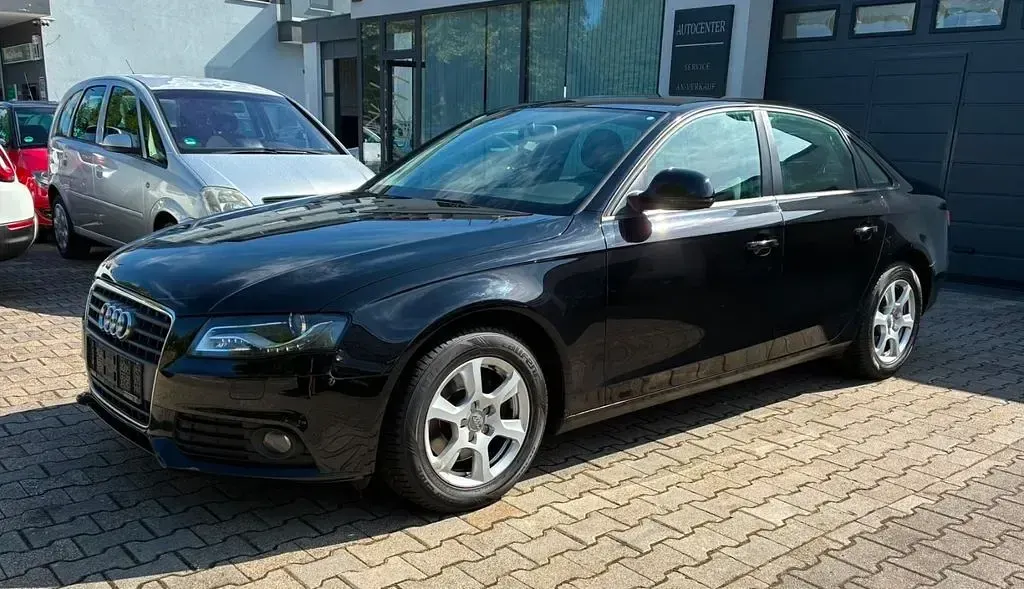 Gebraucht Audi A4 Attraction 160 PS (117 kW) 2008 Schwarz Limousine