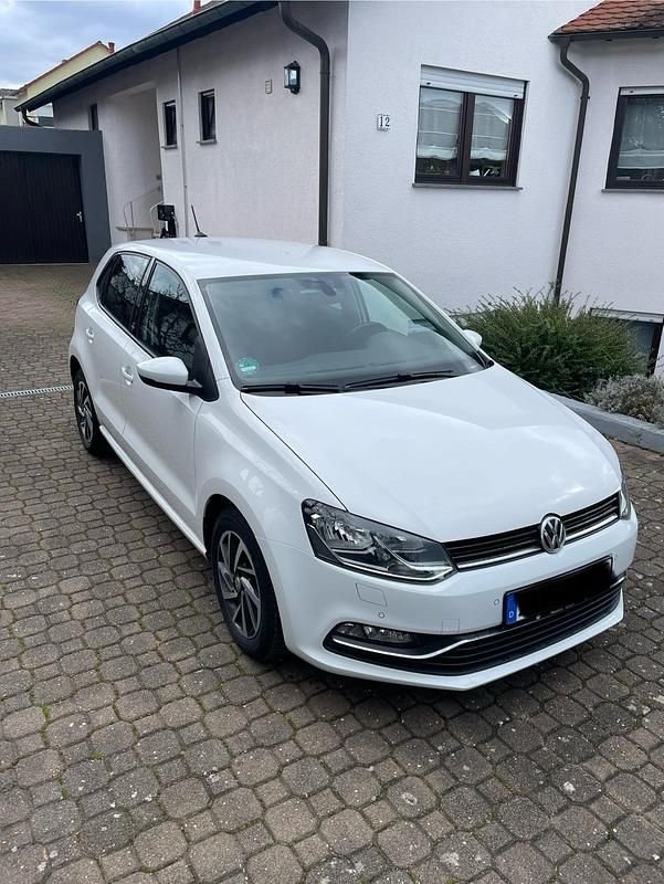 Weiß Gebraucht 2017 VW Polo Sound Kleinwagen | 11.800 € (Fairer Preis) - Bild 1/4