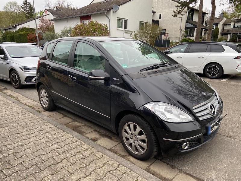 Gebraucht Mercedes A160 95 PS (69 kW) 2009 Schwarz Kleinwagen