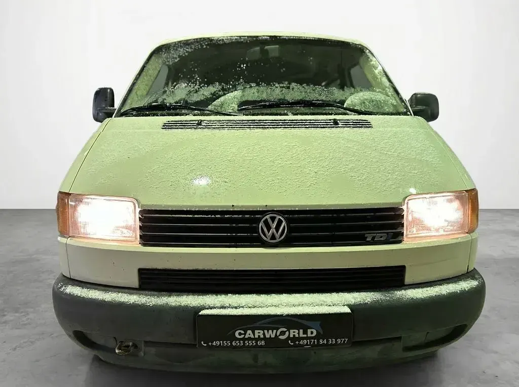 Second-hand VW Caravelle 102 CP (75 kW) 2003 Alb Van