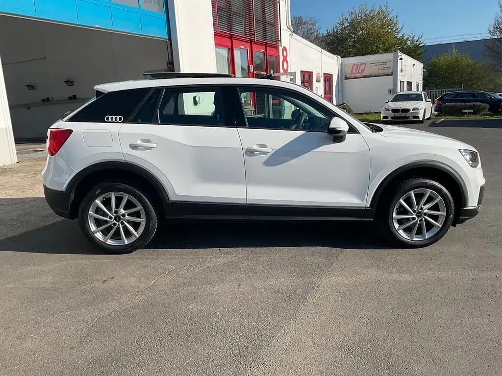 Gebraucht Audi Q2 Basis 150 PS (110 kW) 2019 Weiß SUV