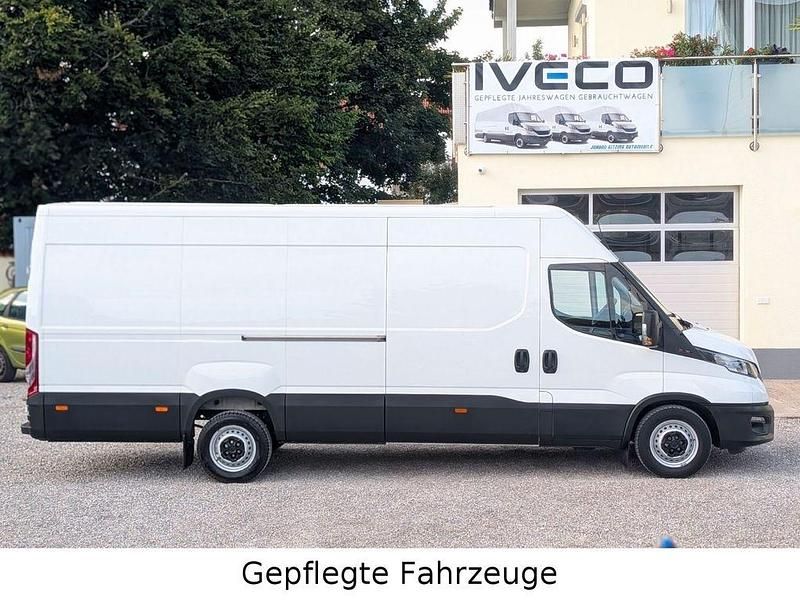 Gebraucht Iveco Daily 177 PS (130 kW) 2024 Weiß Van / Kleinbus
