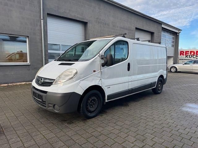 Weiß Gebraucht 2011 Opel Vivaro Van / Kleinbus | 3.690 € (Superpreis) - Bild 1/4