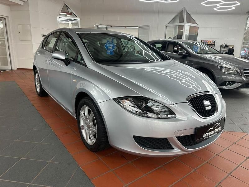 Second-hand Seat Leon Reference 102 CP (75 kW) 2006 Gri Hatchback