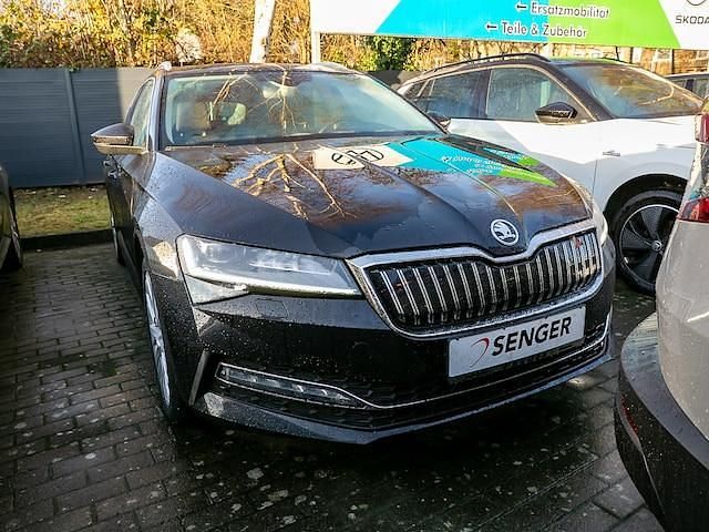 Gebraucht Skoda Superb 218 PS (160 kW) 2021 Schwarz Kombi
