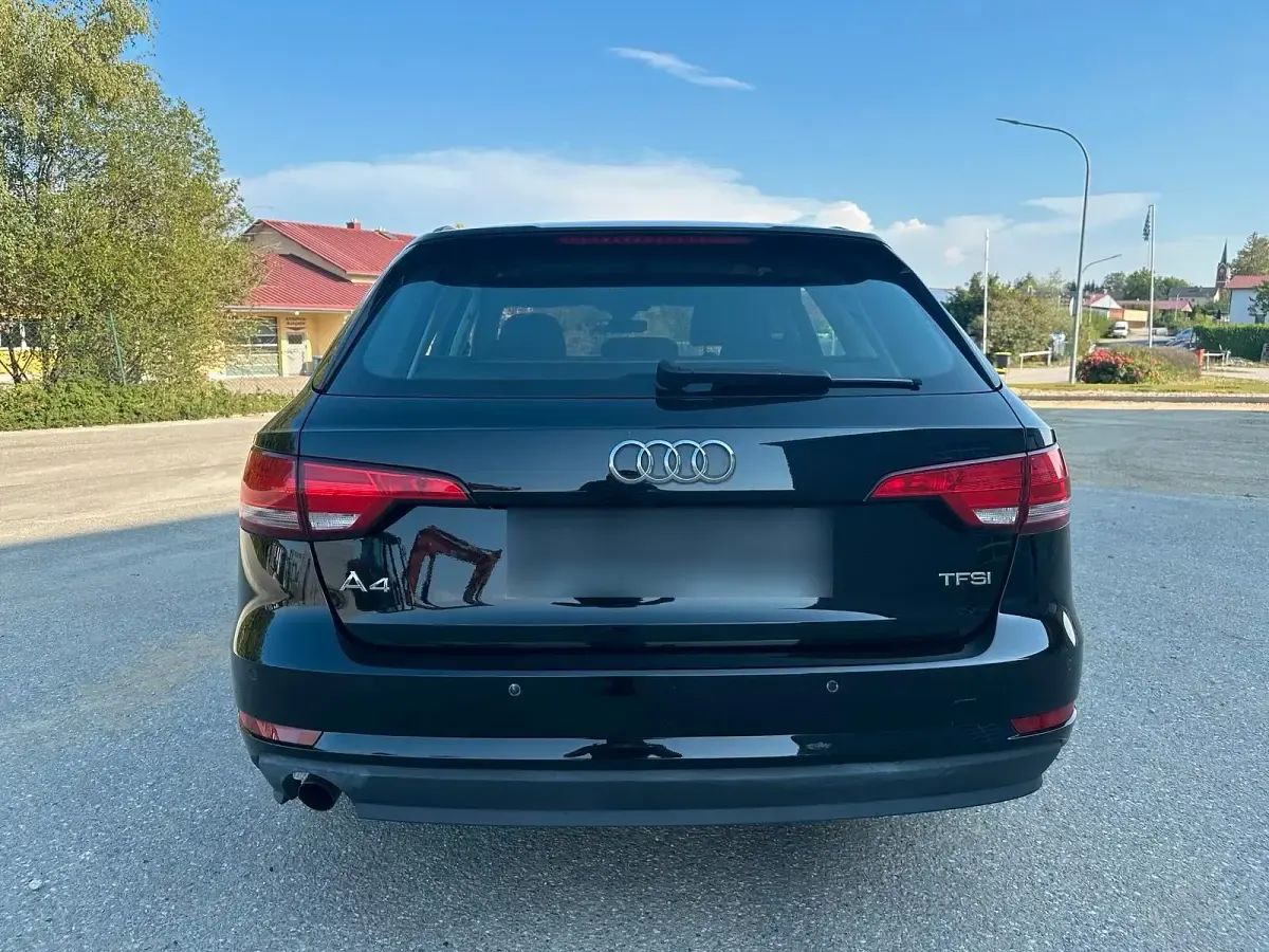 Gebraucht Audi A4 Ambiente 150 PS (110 kW) 2016 Schwarz Kombi