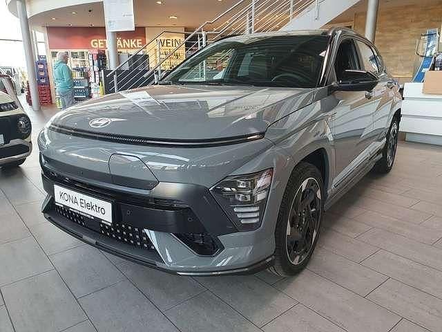 Shadow grey Neu 2025 Hyundai Kona N Line SUV | 43.849 € (Teuer) - Bild 1/4