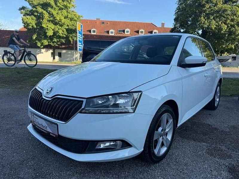 Gebraucht Skoda Fabia Cool Plus 60 PS (44 kW) 2019 Laserweiss Kleinwagen