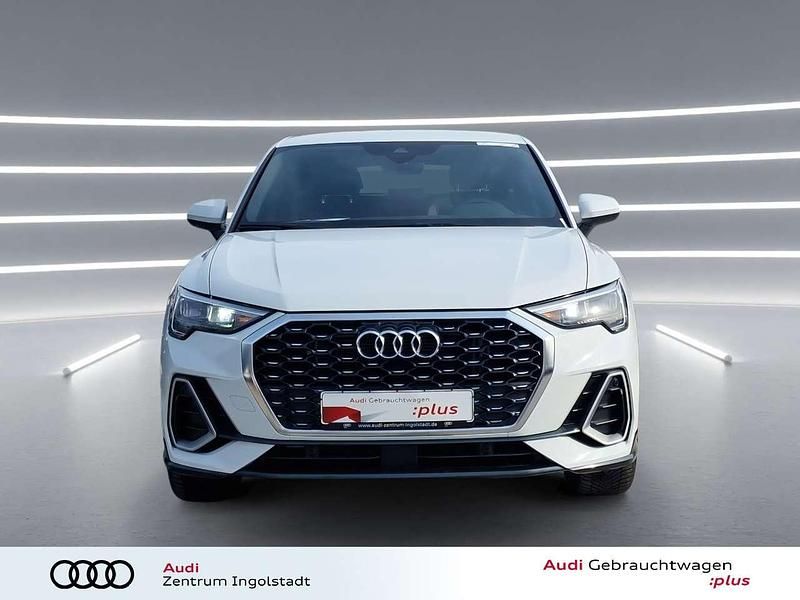 Gebraucht Audi Q3 Sportback S-Line 150 PS (110 kW) 2025 Gletscherweiß metallic SUV