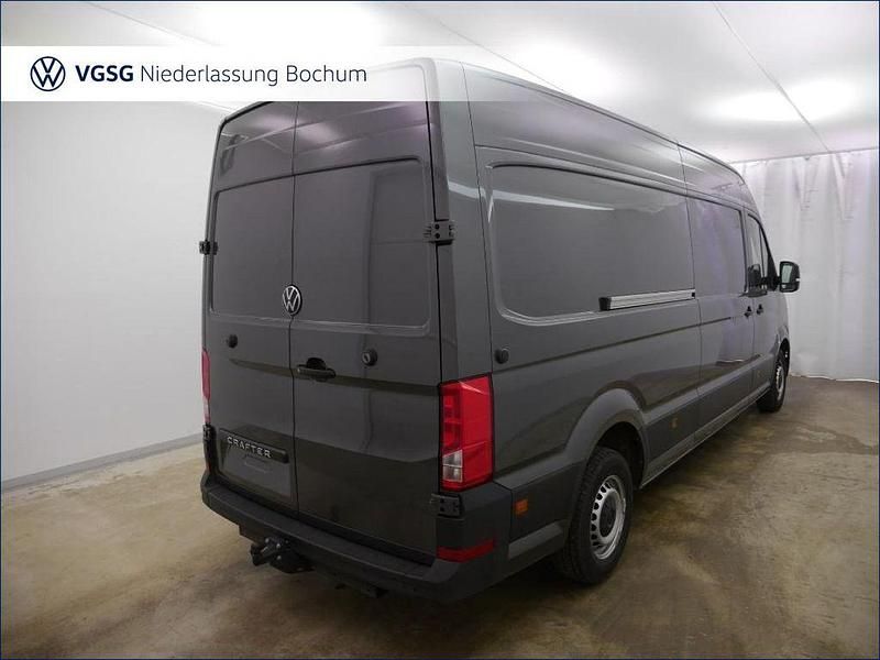 Gebraucht VW Crafter 140 PS (102 kW) 2025 Grau Van