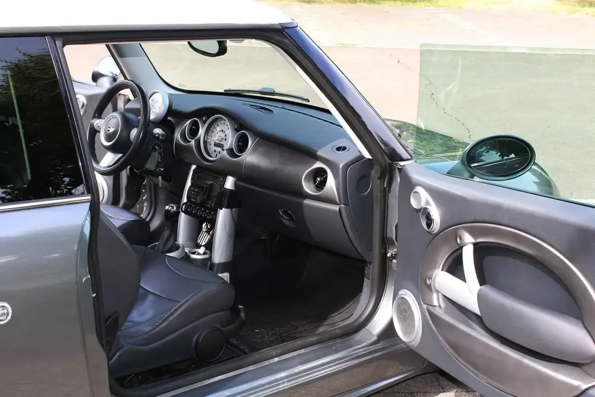 Gebraucht Mini Cooper S 194 PS (142 kW) 2004 Dark silver metallic Kleinwagen