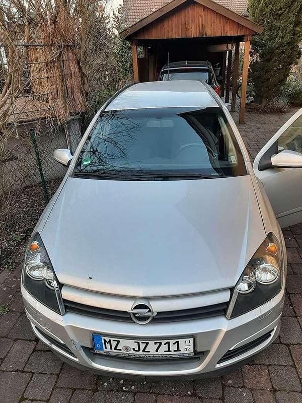 Gebraucht Opel Astra 80 PS (58 kW) 2004 Silber Kombi