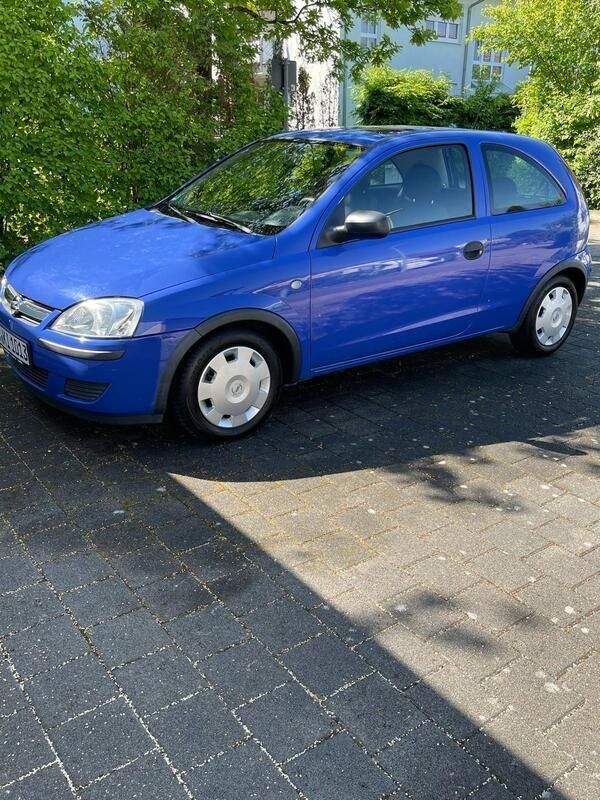 Blau Gebraucht 2004 Opel Corsa Kleinwagen | 2.900 € (Etwas zu teuer) - Bild 1/4
