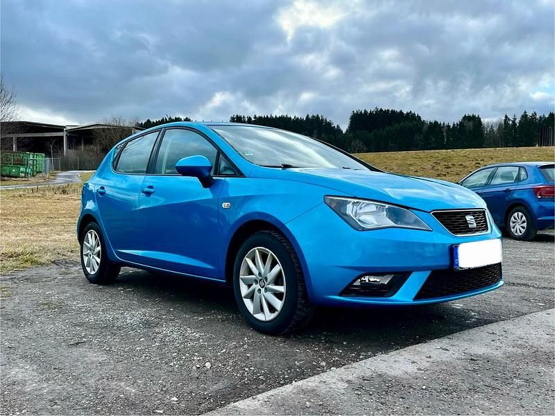 Blau Gebraucht 2015 Seat Ibiza Kleinwagen | 5.200 € (Guter Preis) - Bild 1/4
