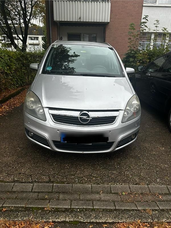 Grün Gebraucht 2007 Opel Zafira Van / Kleinbus | 3.100 € (Teuer) - Bild 1/4