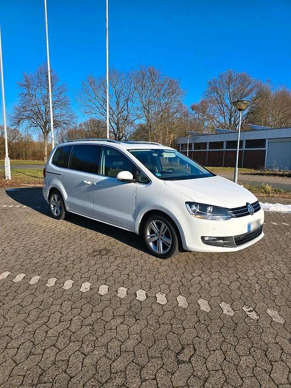 Gebraucht VW Sharan 150 PS (110 kW) 2017 Weiß Van / Kleinbus