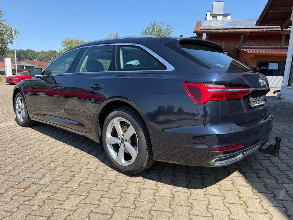 Gebraucht Audi A6 Sport 204 PS (150 kW) 2021 Firmamentblau metallic Kombi