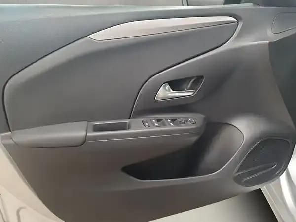 Gebraucht Opel Corsa 75 PS (55 kW) 2023 Kristall silber (metallic) Kleinwagen