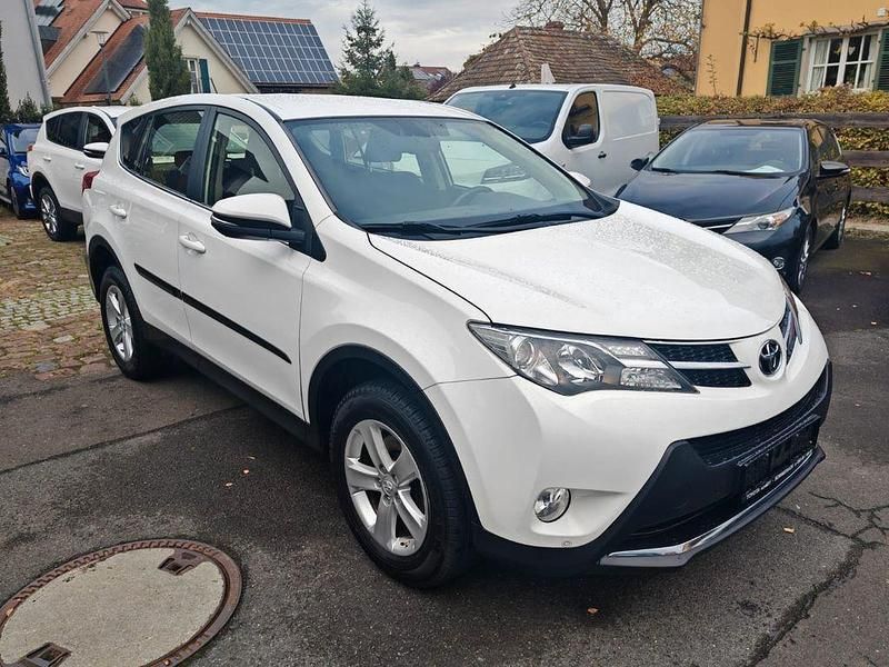 Weiß Gebraucht 2014 Toyota RAV4 Life SUV | 12.900 € (Fairer Preis) - Bild 1/4