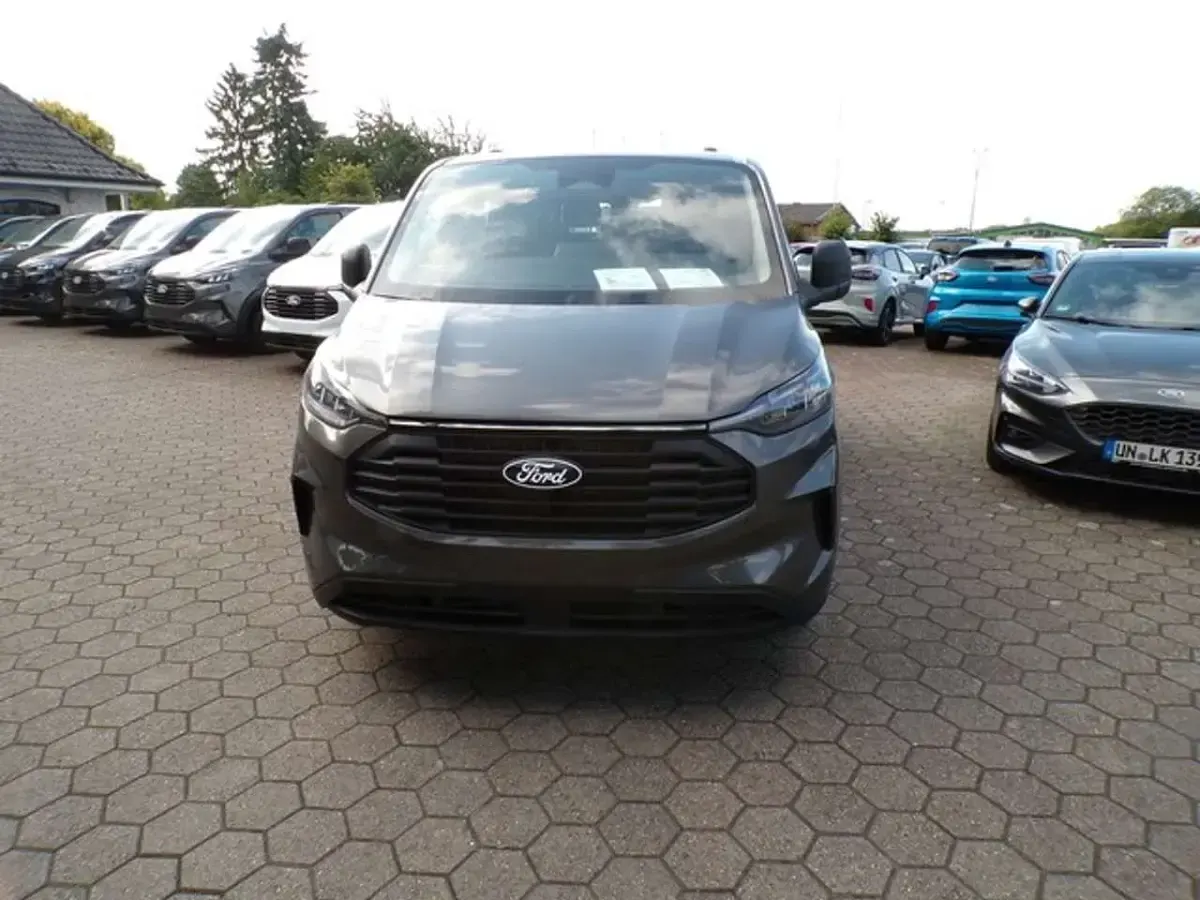 Neu Ford Transit Custom Trend 136 PS (100 kW) 2026 Magnetic grau Van