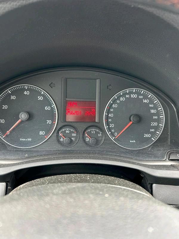 Gebraucht VW Golf V 105 PS (77 kW) 2006 Silber Kleinwagen