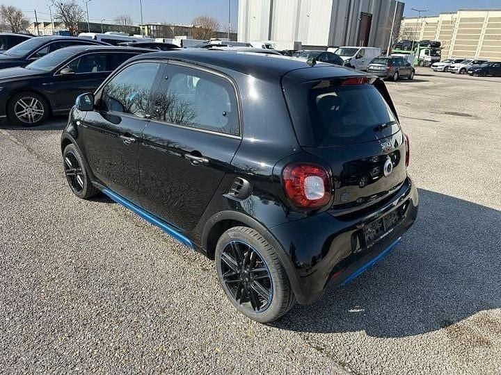 Gebraucht Smart ForFour Electric Drive 60 kW (82 PS) 2019 Schwarz Limousine
