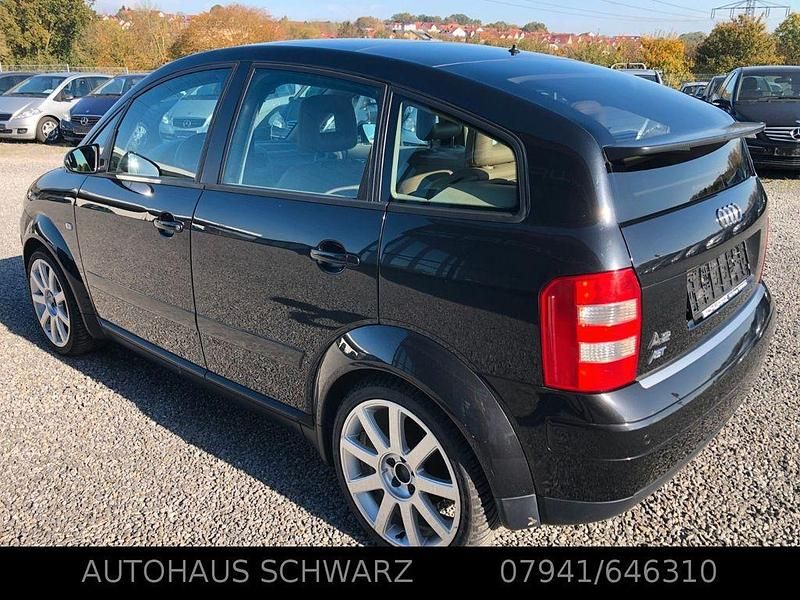 Gebraucht Audi A2 Performance 95 PS (69 kW) 2001 Schwarz Kleinwagen