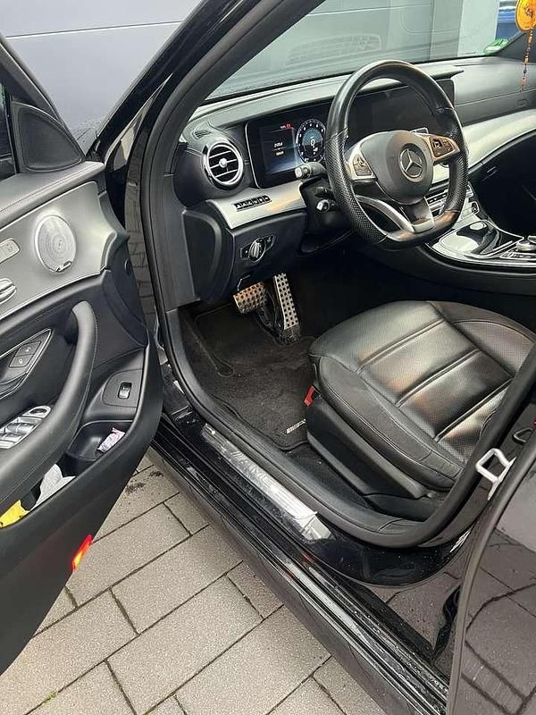 Gebraucht Mercedes E43 AMG AMG 401 PS (294 kW) 2018 Schwarz Limousine