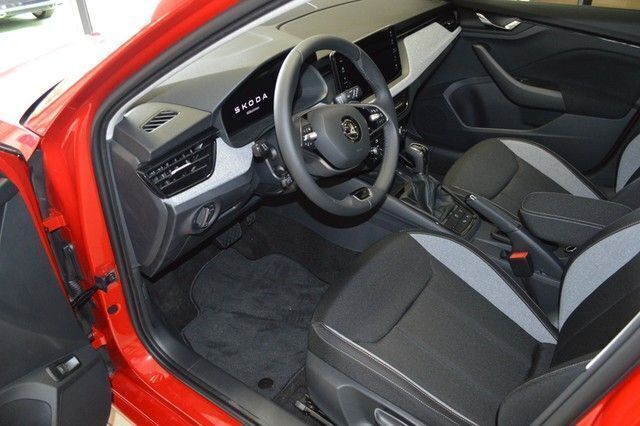 Gebraucht Skoda Scala Selection 116 PS (85 kW) 2024 Velvet rot metallic Kleinwagen