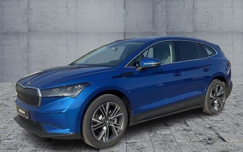 Blau Gebraucht 2025 Skoda Enyaq iV SportLine SUV | 46.770 € (Fairer Preis) - Bild 1/4