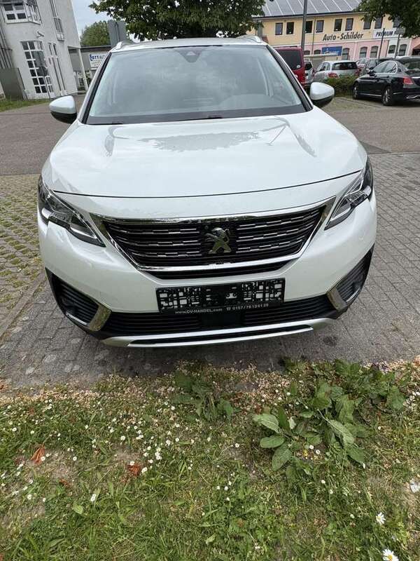 Gebraucht 2019 Peugeot 5008 Allure Van / Kleinbus | 20.999 € (Etwas zu teuer) - Bild 1/4