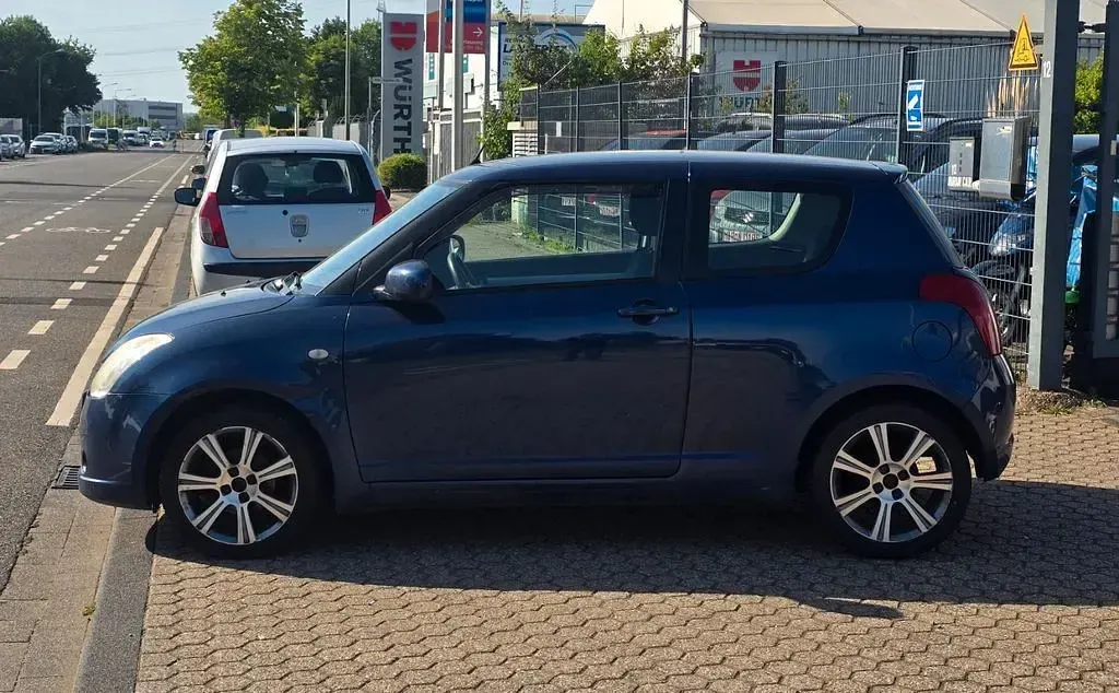 Gebraucht Suzuki Swift 92 PS (67 kW) 2007 Blau Kleinwagen