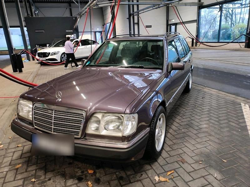 Violet Gebraucht 1994 Mercedes E320 Sportline Kombi | 10.499 € - Bild 1/4