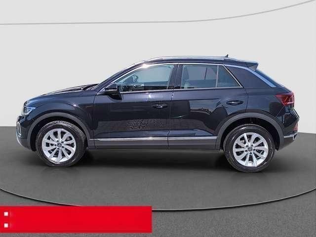 Schwarz metallic Gebraucht 2024 VW T-Roc Style SUV | 29.790 € (Fairer Preis) - Bild 1/3