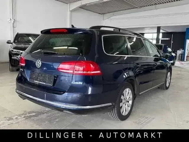 Gebraucht VW Passat Comfortline 140 PS (102 kW) 2012 Night blue Kombi