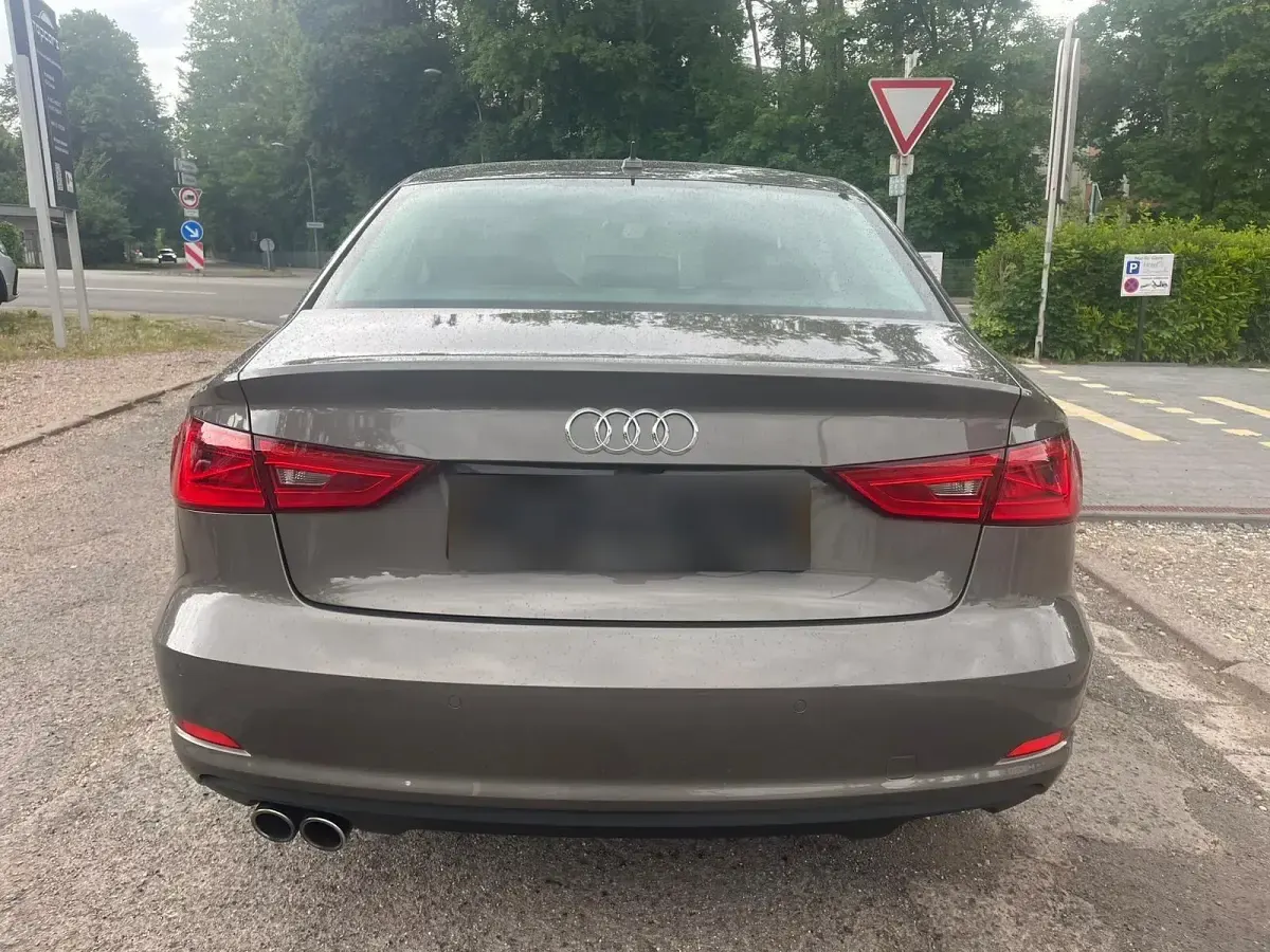 Gebraucht Audi A3 150 PS (110 kW) 2014 Grau Limousine