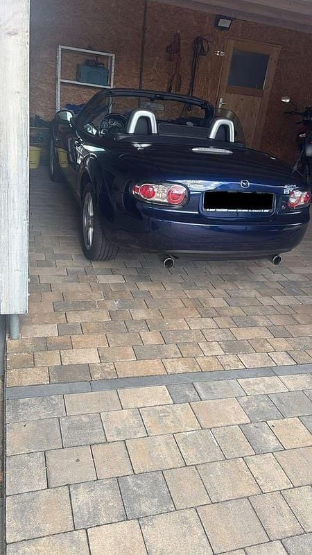 Second-hand Mazda MX5 126 CP (92 kW) 2007 Albastru Cabrio