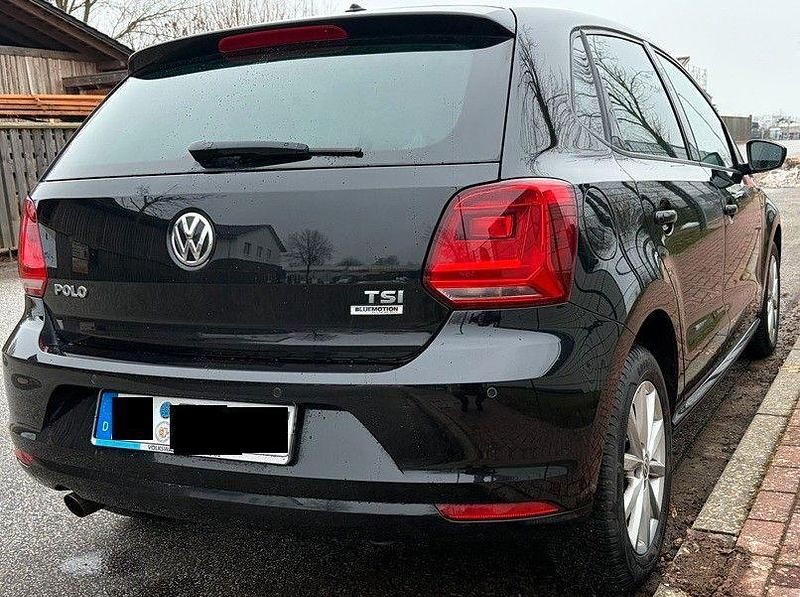 Gebraucht VW Polo LOUNGE 90 PS (66 kW) 2016 Schwarz Limousine