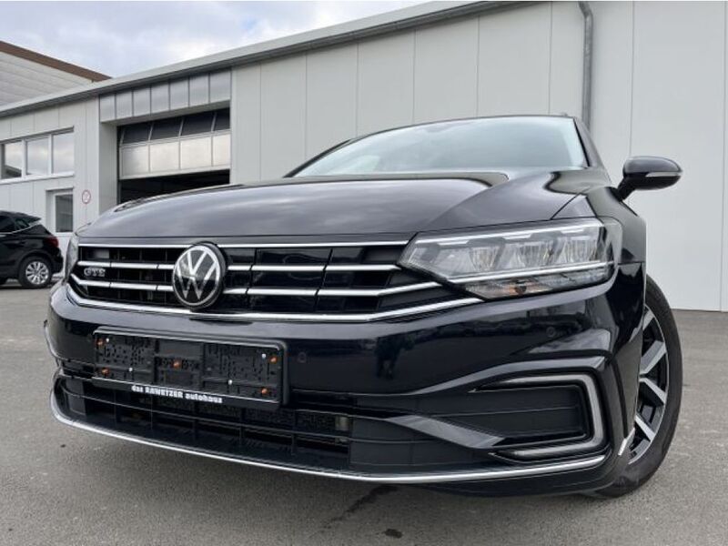 Gebraucht VW Passat Active 218 PS (160 kW) 2020 Deep black (metallic) Kombi