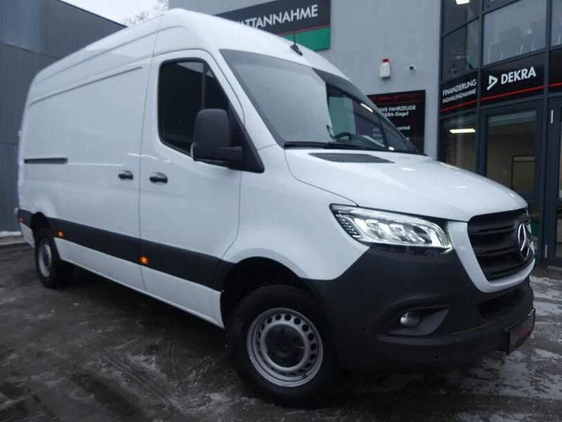 Gebraucht Mercedes Sprinter 170 PS (125 kW) 2022 Arktisweiss Van