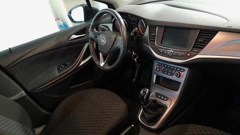 Gebraucht Opel Astra 105 PS (77 kW) 2021 Grau Kombi